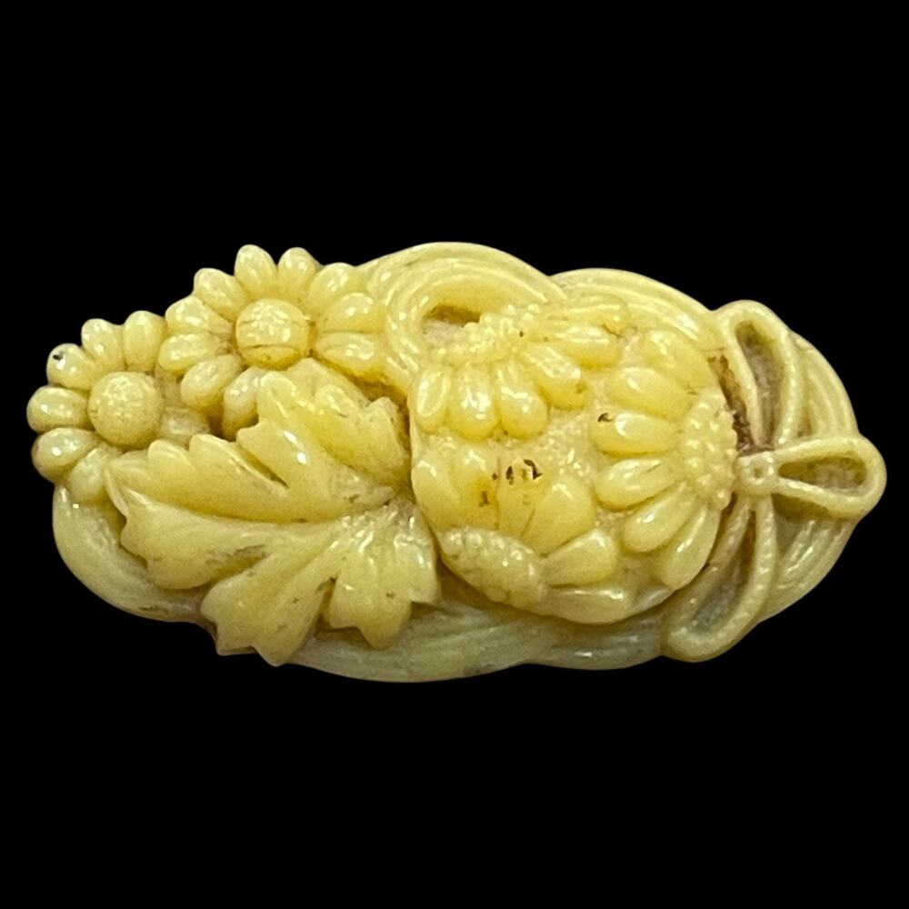 Vintage 1930s Retro Beautifully Hand Carved Flowers Leaves Celluloid Brooch Pin